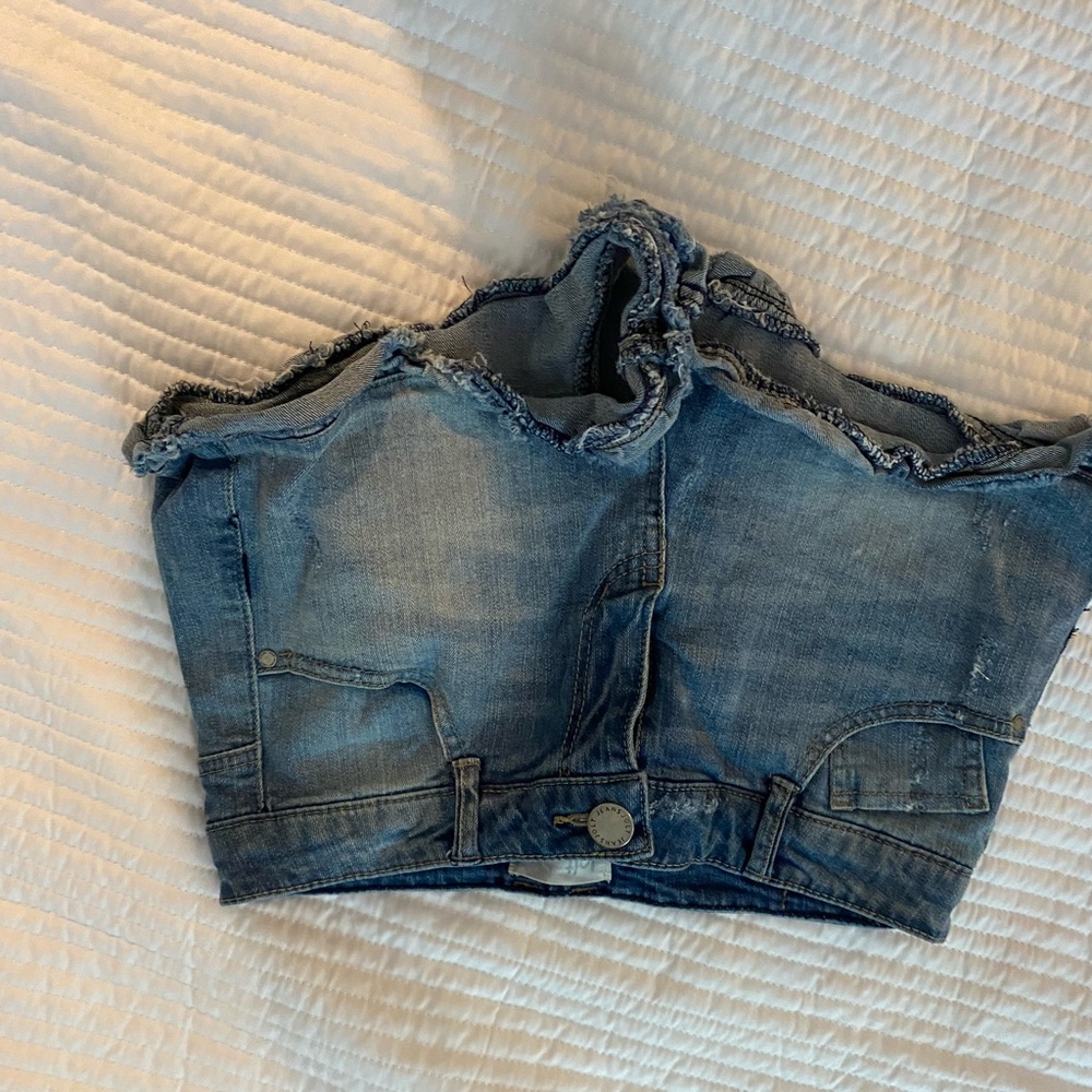 Jolt jean shorts